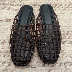 Vince Barcelona Jelly Sandal in Ganache